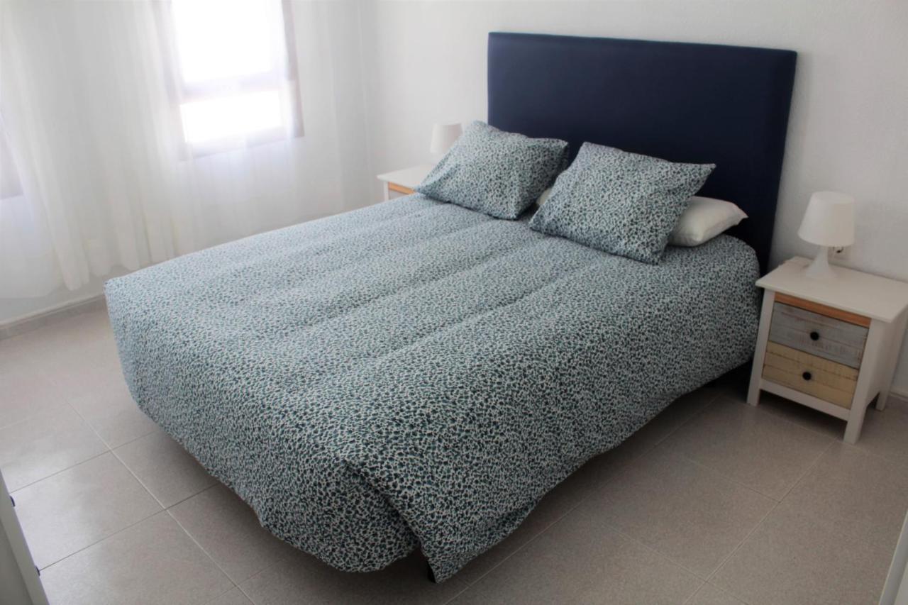 Elizabeth Beach Apartment With Seaviews! 토레몰리노스 외부 사진