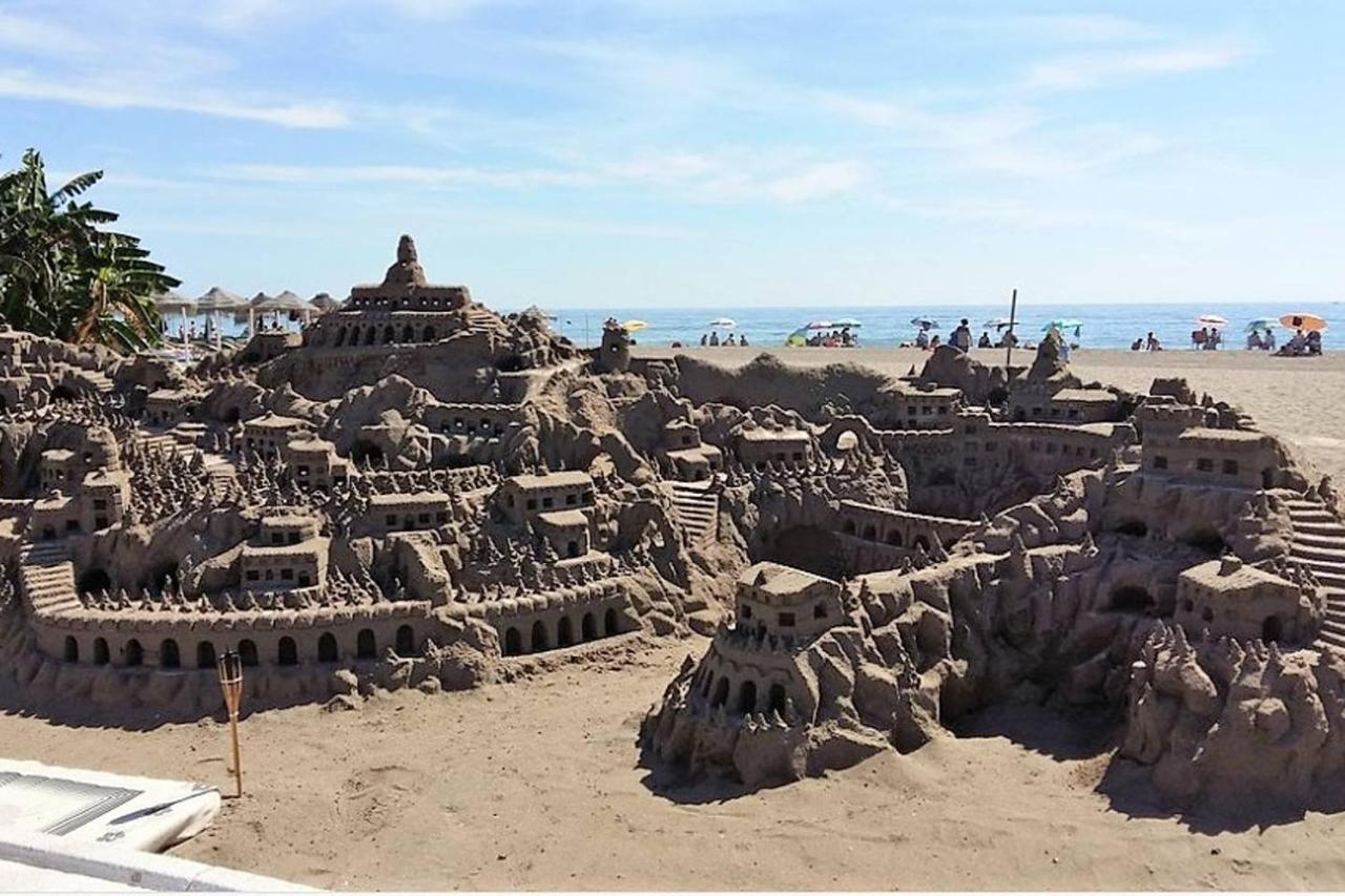 Elizabeth Beach Apartment With Seaviews! 토레몰리노스 외부 사진