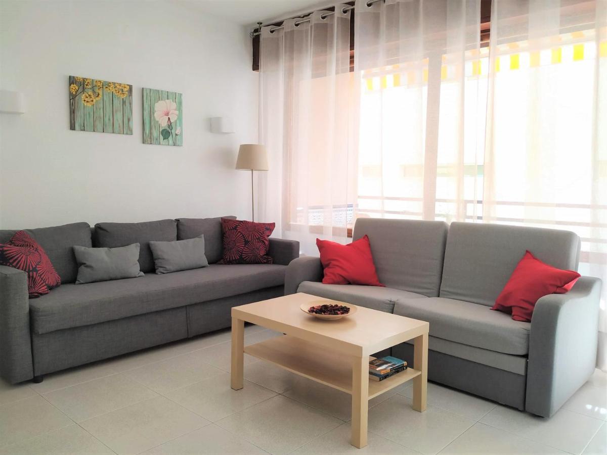 Elizabeth Beach Apartment With Seaviews! 토레몰리노스 외부 사진