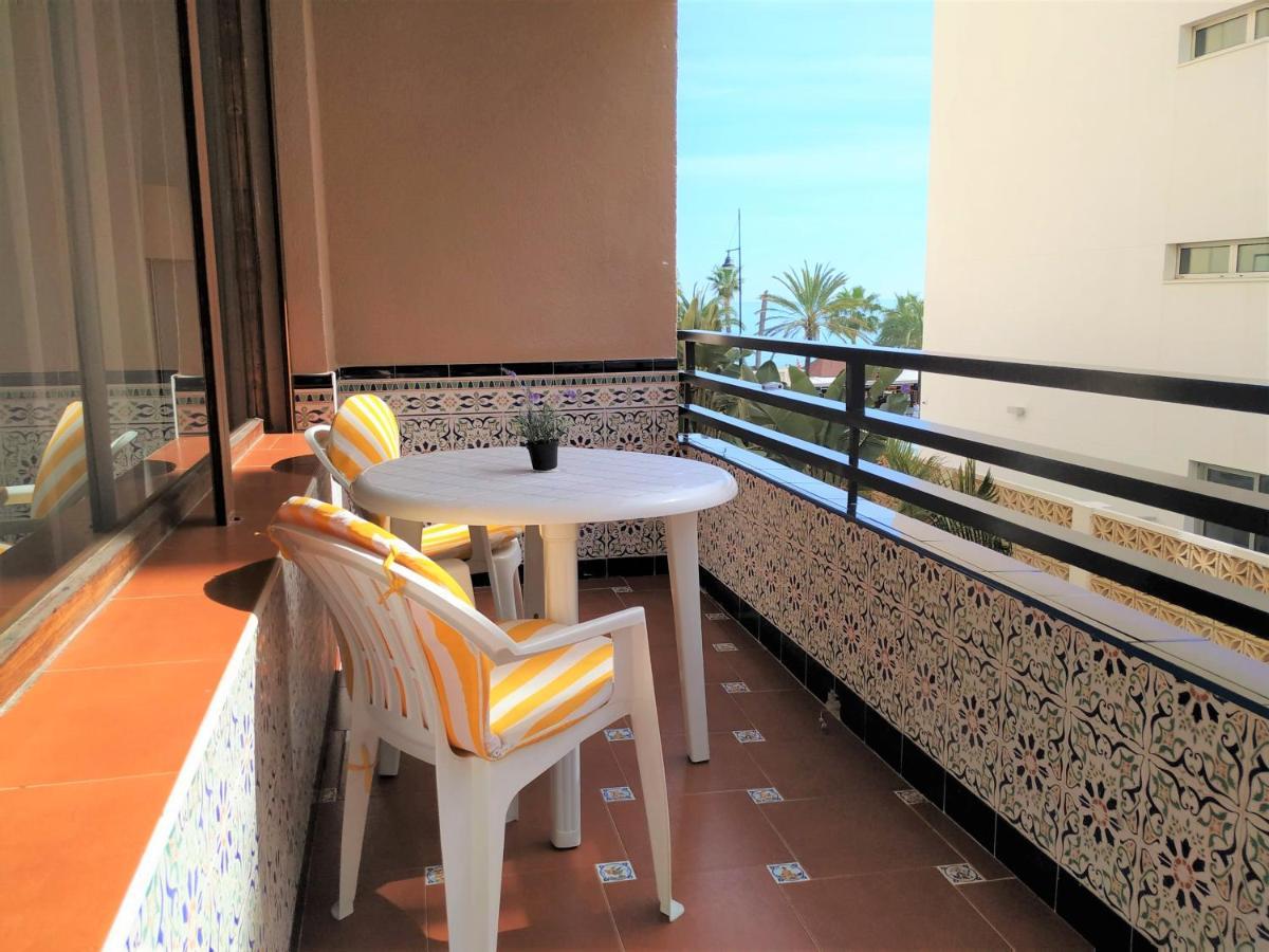 Elizabeth Beach Apartment With Seaviews! 토레몰리노스 외부 사진